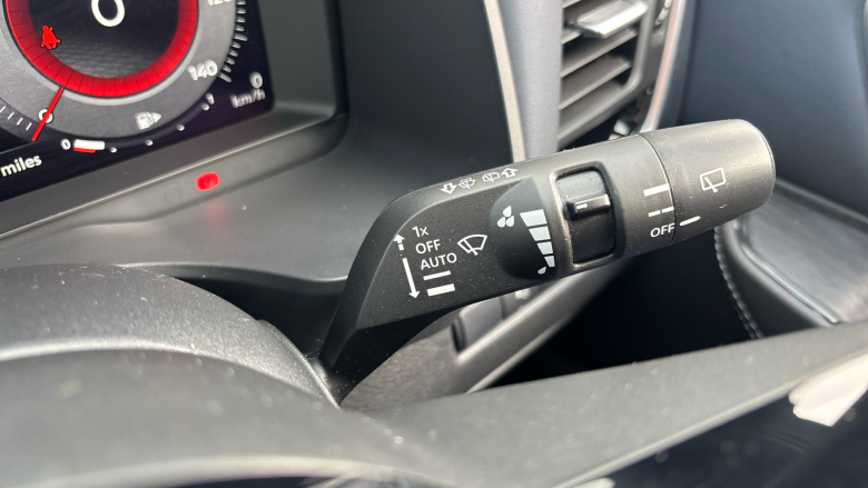 Nissan Qashqai 1.3 DiG-T MH Tekna 5dr Petrol Hatchback